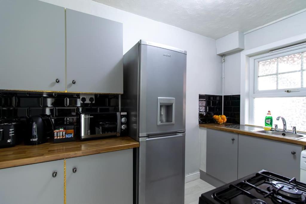Open Mind Property - Southsea With Free Parking بورتسماوث المظهر الخارجي الصورة